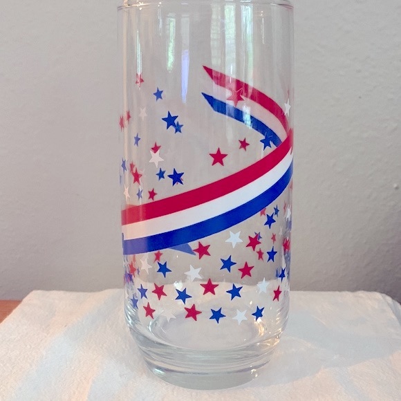 Fourth of July Vintage Glassware (4) - Picture 2 of 5